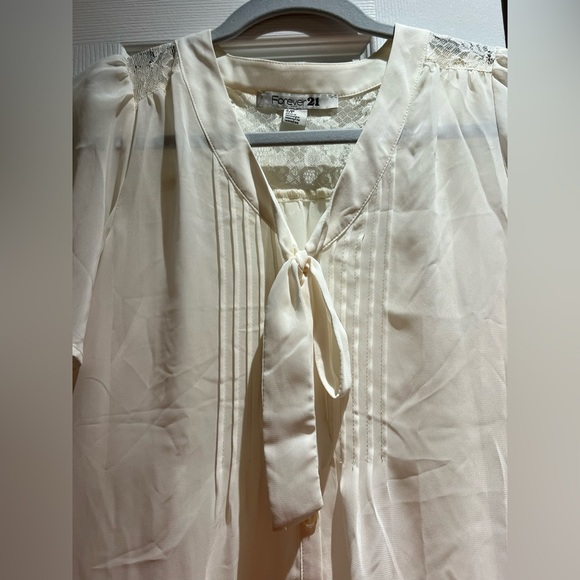 Beautiful sheer white blouse - Picture 3 of 4